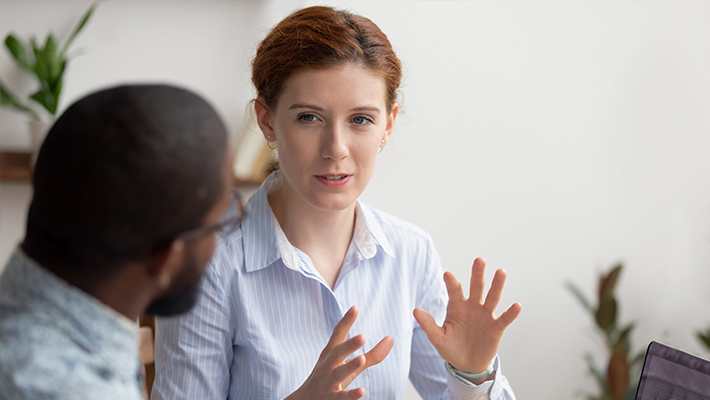 Ein AVGS kann dir den Jobeinstieg erleichtern, mit einem Coaching oder einer anderen Maßnahme wird die Rückkehr ins Berufsleben unterstützt und vorangetrieben.